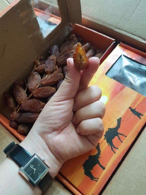 [DATE 09/2022] Chà Là Deglet Nour 3 Con Lạc Đà Nguyên Cành 500g - Hàng Nhập Israel | BigBuy360 - bigbuy360.vn