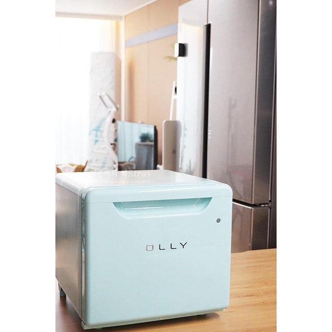 Tủ lạnh mini OLLY OLR02 nội địa Hàn dung tích 24 lít