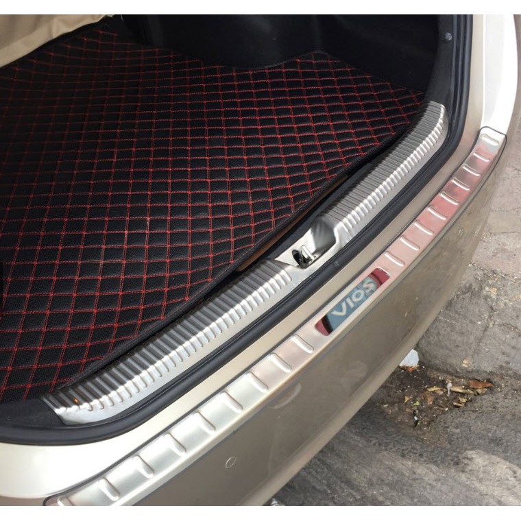 Ốp chống trầy cốp Toyota Vios 2019-2023 2024