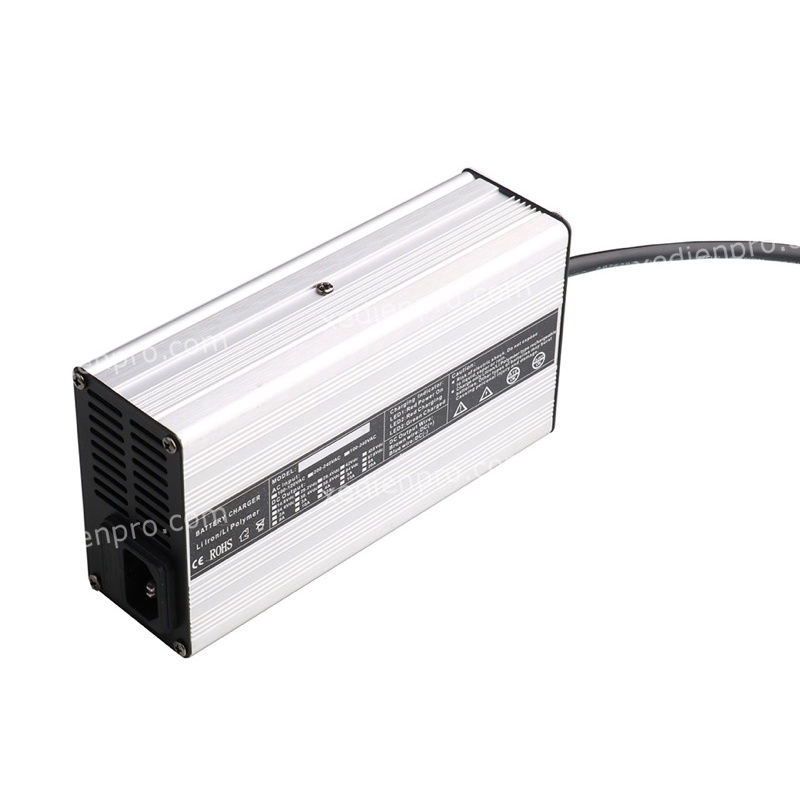 Sạc xe lăn thông minh 24V5A