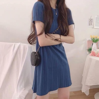 Đầm liền thân tay ngắn