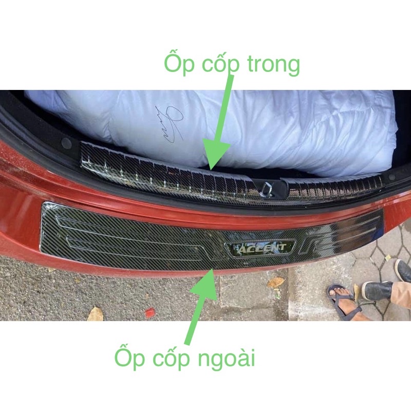 ốp chống trầy cốp Accent 2018 - 2020. 2021 mẫu CARBON