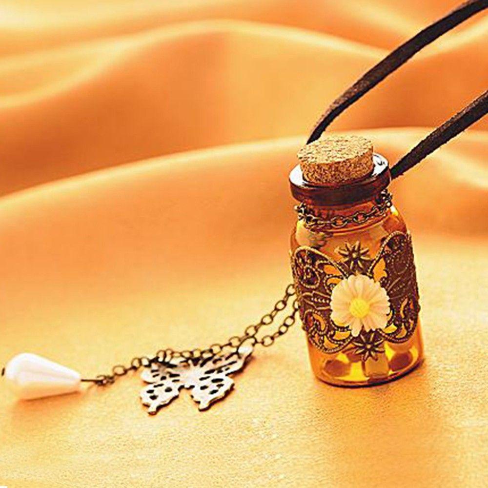 Vòng cổ Da Dài Phối Mặt Dây Hình Hoa Cúc Và Bướm VANES1