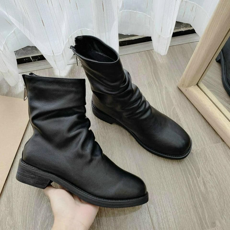 Bốt da nhăn cổ lửng hot trend 3 màu đen -trắng- đỏ | BigBuy360 - bigbuy360.vn