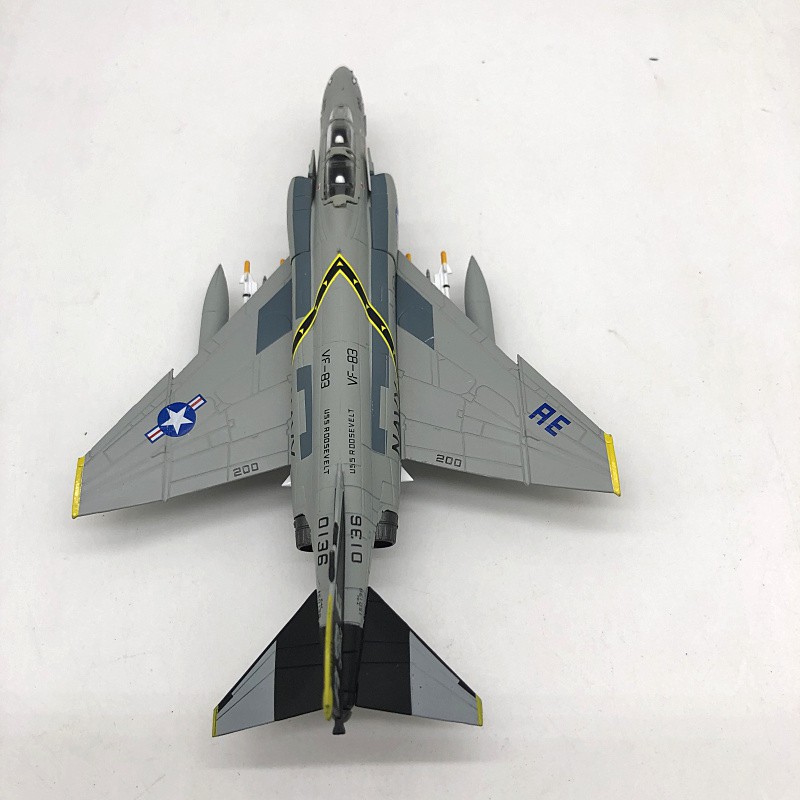 Mô Hình Máy Bay Chiến Đấu F-4 Ghost Tỉ Lệ 1: 100