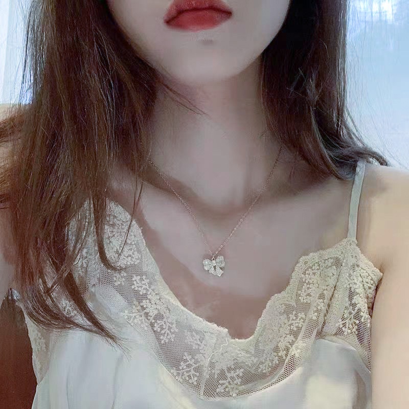 Vòng cổ mặt nơ đính đá lấp lánh sang trọng phù hợp với mọi phong cách thời trang cho nữ