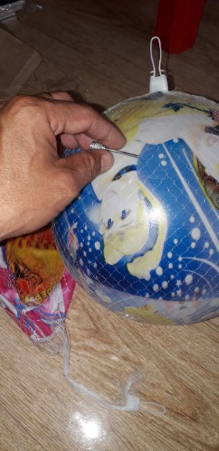 Combo 2 trái bóng bóng bằng nhựa kèm kim vòi để bơm