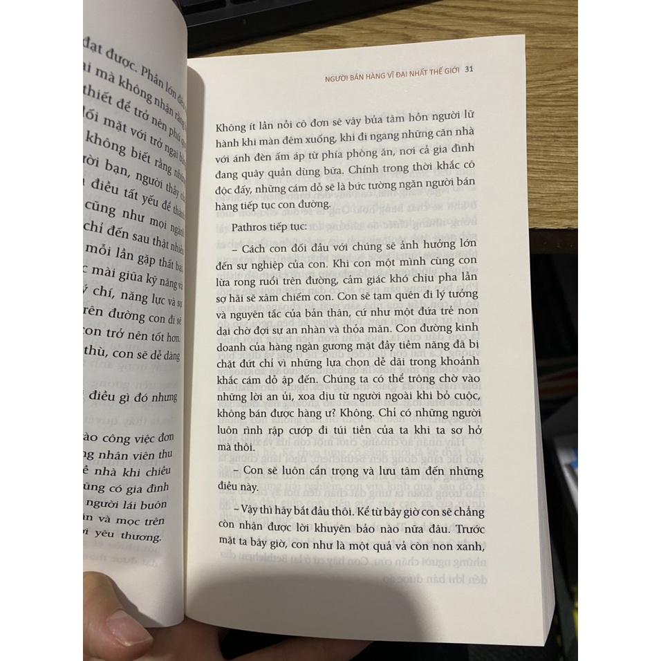 Sách - Người bán hàng vĩ đại nhất thế giới - Tặng kèm bookmark - First News