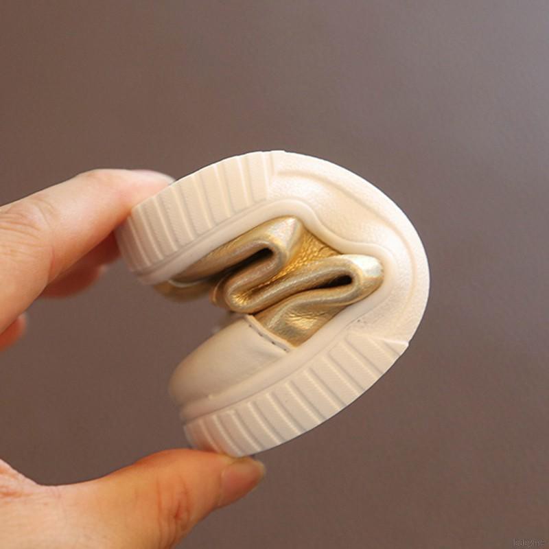 Giày thể thao in chữ dễ thương cho bé