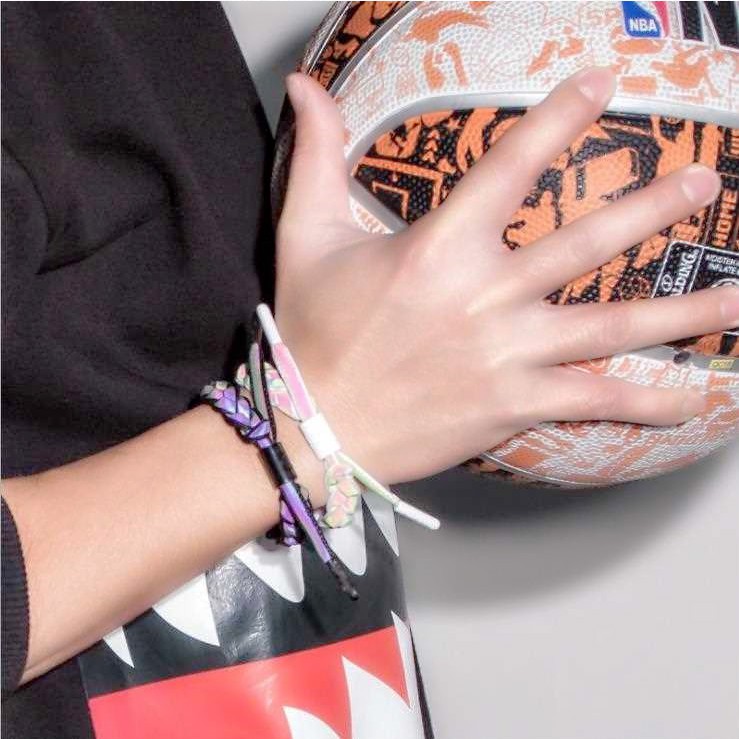 Vòng đeo tay thiết kế bện dây độc đáo | BigBuy360 - bigbuy360.vn