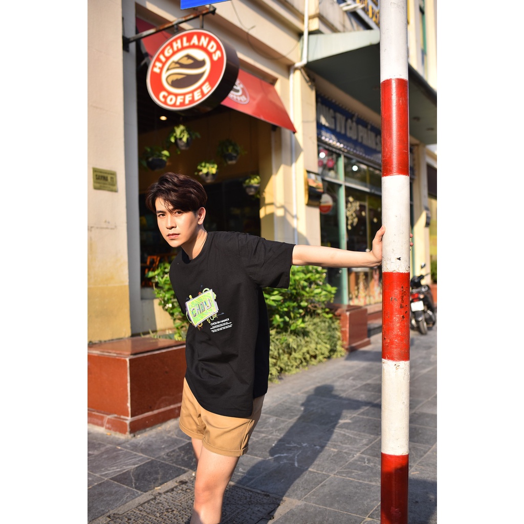 Áo phông nam cổ tròn form rộng in hình hoạ tiết cá tính local brand Tee CHOU IN HANOI