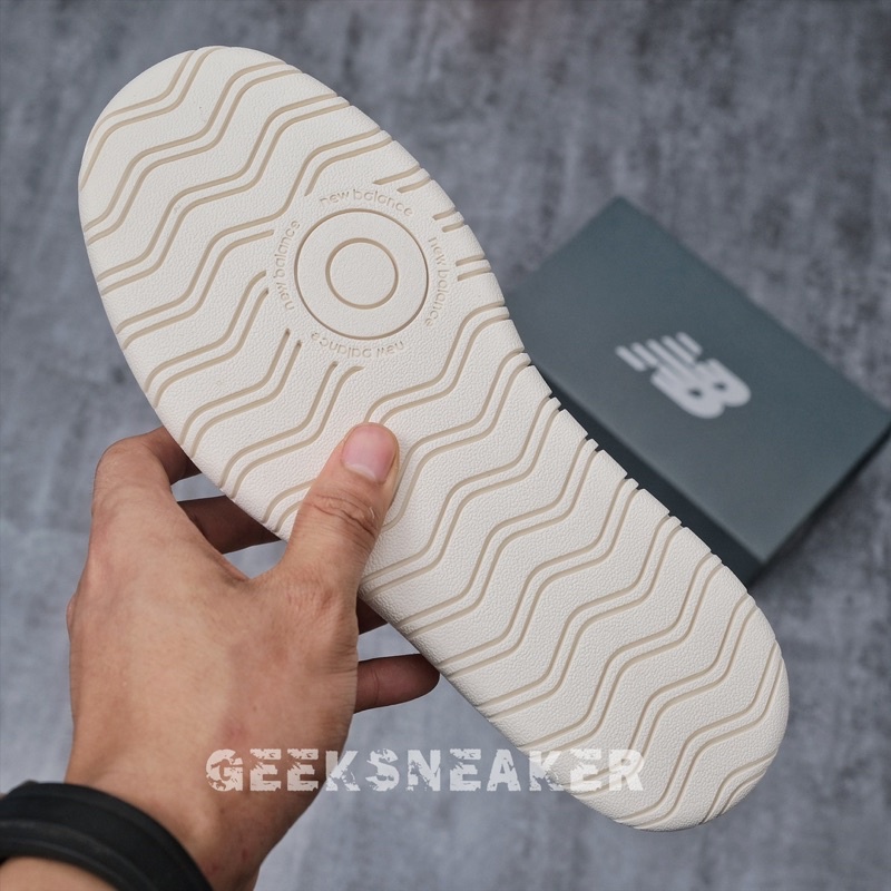 [GeekSneaker] Giày Sneaker Cổ Thấp NB New Balance 302 CT302 White Black - Gót Đen