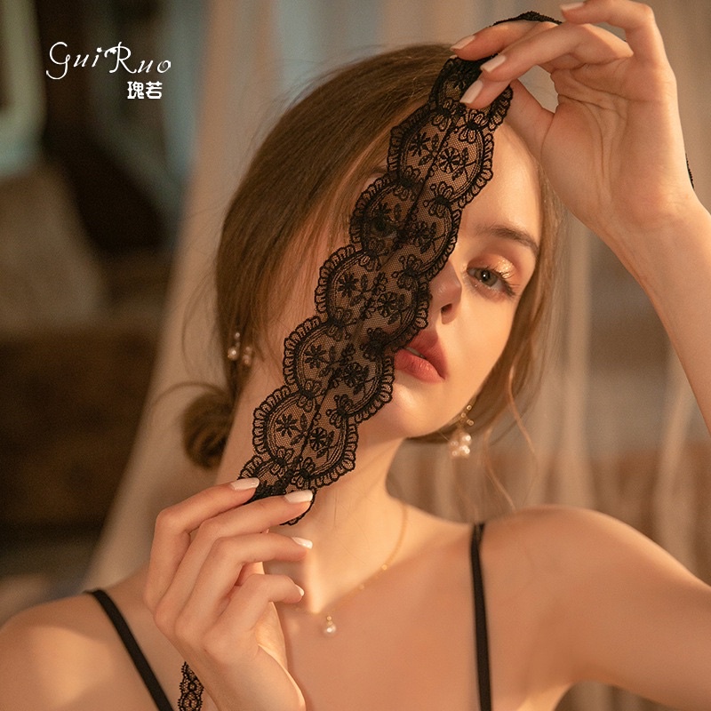 Mặt nạ ren quyến rũ với chất liệu ren mềm mại, cao cấp