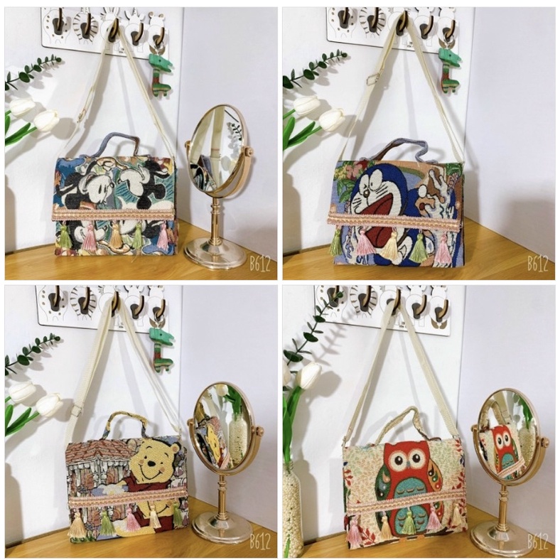 Túi thổ Cẩm đeo chéo tua rua hộp phong cách