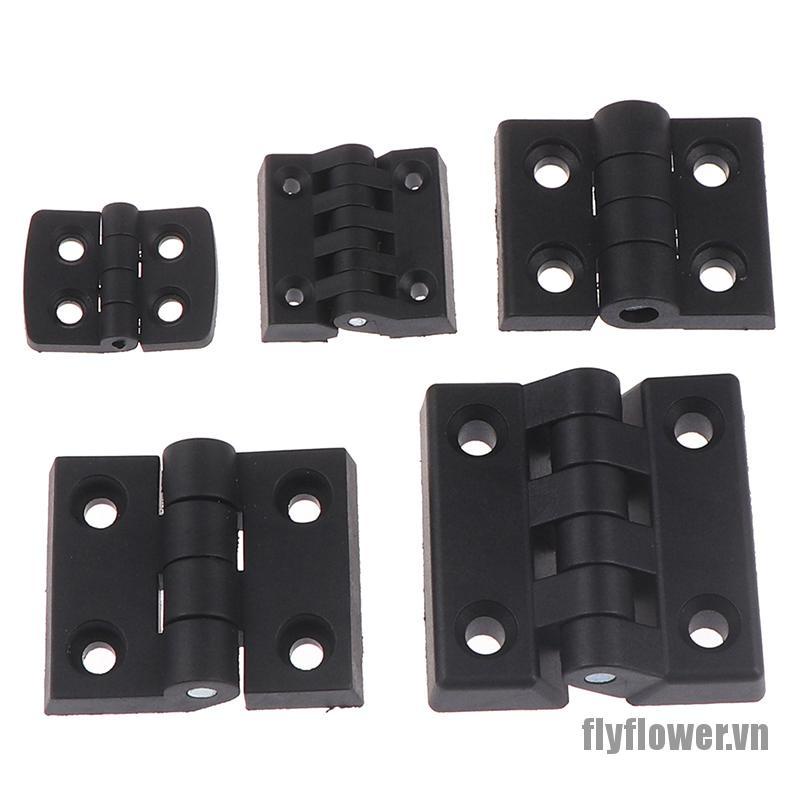 1 Cửa Nhựa Mini Màu Đen
