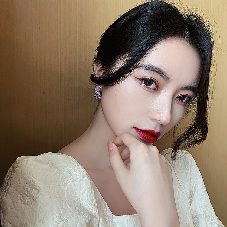 Khuyên Tai Nữ Đính Đá Sang Trọng