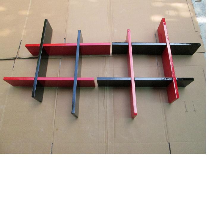 Kệ trang trí Dấu thăng lệch ( Đỏ phối đen)