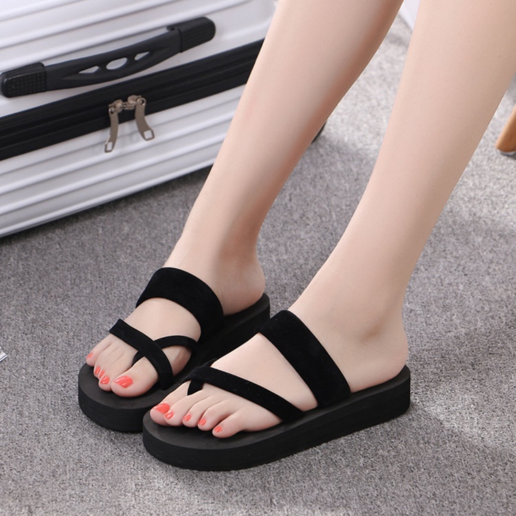 Dép Nữ Xỏ Ngón Đế Dày Chống Trượt Thời Trang Đi Biển Cho Tth069