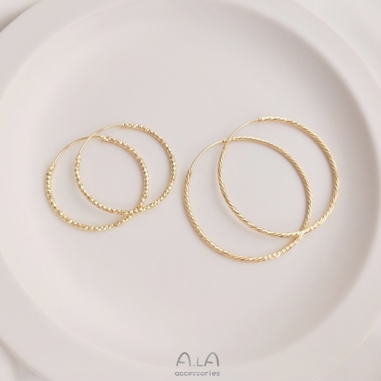 █diy゜14k●1 cặp Thời trang nhẹ, xa xỉ, vòng tai lớn, vòng đeo tay khắc màu vàng, đơn giản, khí chất lạnh nhạt, đồ trang sức tai gió.