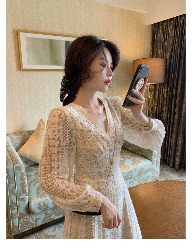 Đầm Maxi Tay Dài Cổ Chữ V Phối Ren Chất Lượng Cao | BigBuy360 - bigbuy360.vn