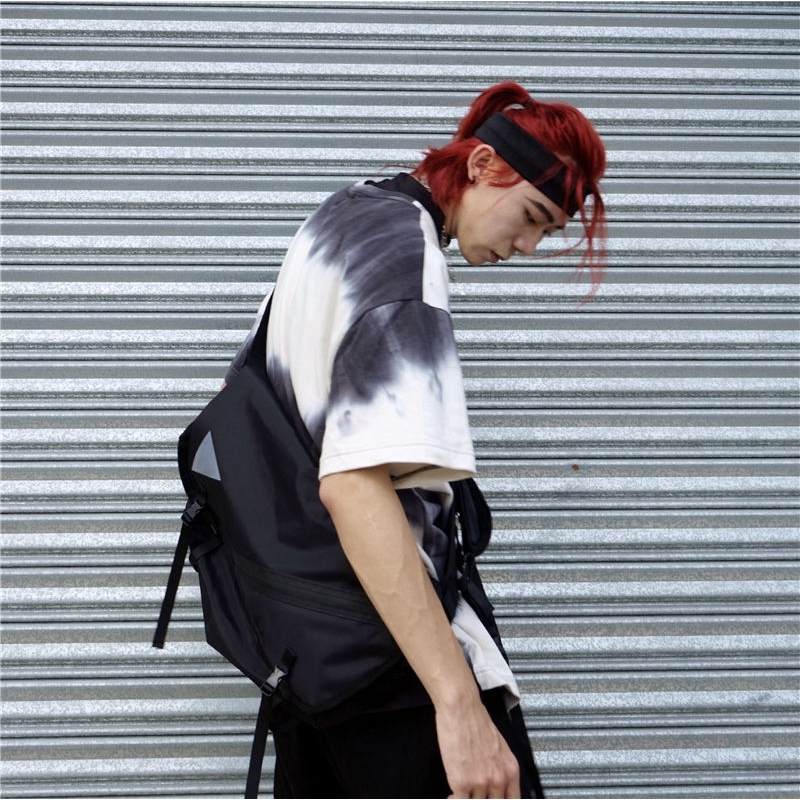 Túi đeo chéo phong cách hip hop cá tính