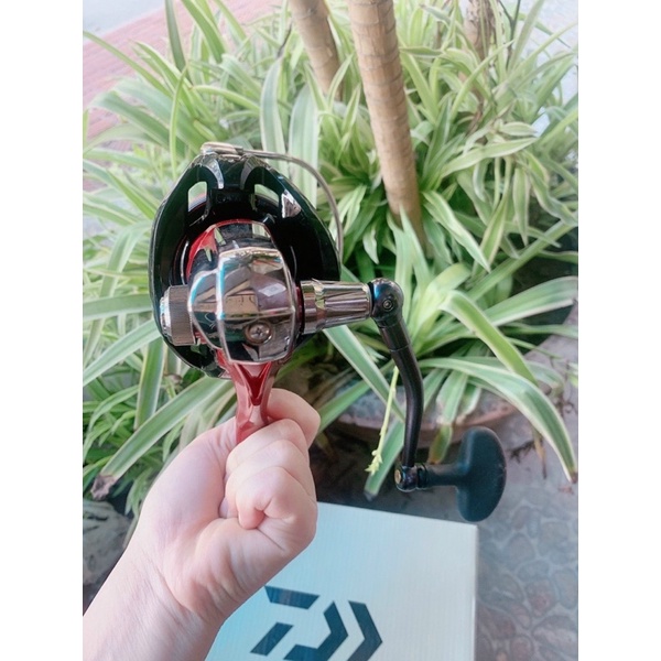 máy câu cá DAIWA emblem surf 45 scw chính hãng giá rẻ