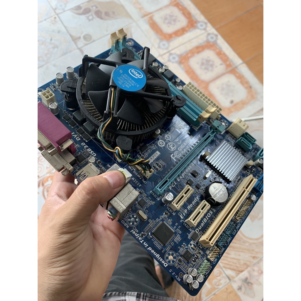 Combo Main B75 D3V - Chip I3 3220 - Ram 4G