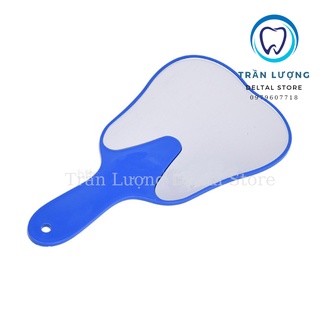 Gương soi cầm tay hình răng trong Nha Khoa