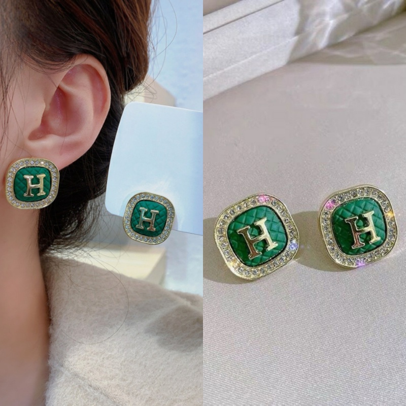 Khuyên Tai Hình Chữ H Đính Đá Sọc Caro Xanh Lá Đơn Giản