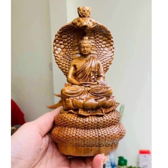 Tượng gỗ rắn che tượng thích ca có cách điệu xông trầm cao 20 và 15 cm . Trang trí phong thuỷ gia đình , xe hơi