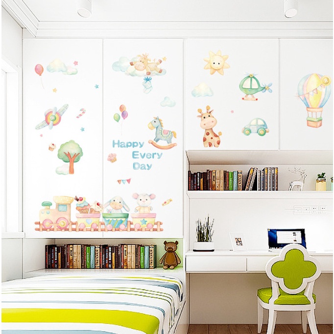 Decal trang trí tường - Đoàn tàu bánh kẹo và những người bạn