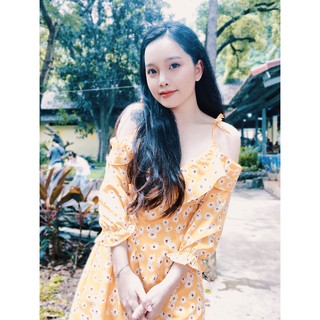 Đầm lụa đắp chéo trễ vai