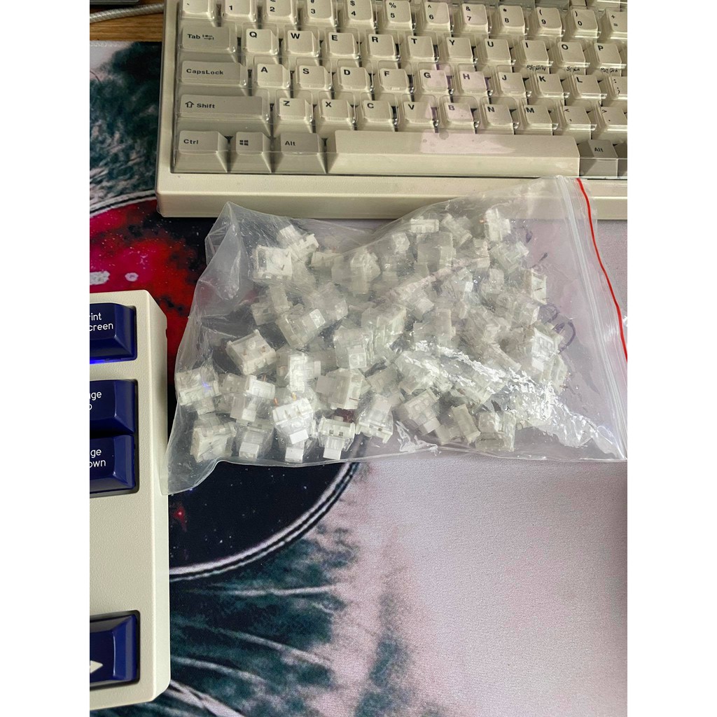 68 kaihbox white