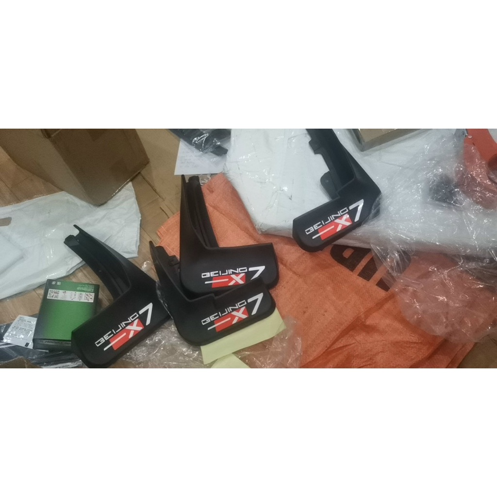 Chắn bùn xe X7 🔸 HÀNG LOẠI 1 🔸 bộ 4 chăn bùn cho 4 bánh xe và bộ ốc vít đi kèm nhựa dẻo cao cấp