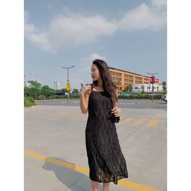 Váy hai dây dáng xuông phong cách Hàn Quốc