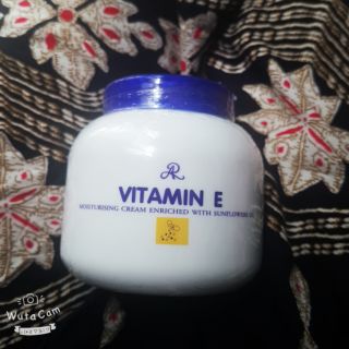 Kem dưỡng body Vitamin E Thái Lan