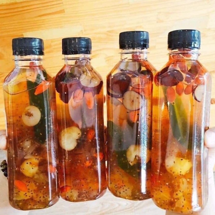 Set chè dưỡng nhan dùng thử 10 vị nấu cho 4 người ăn khoảng 2-3 chai 330ml