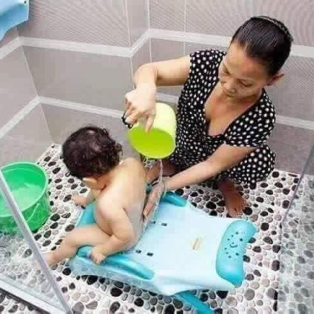 Ghế gội đầu cho trẻ