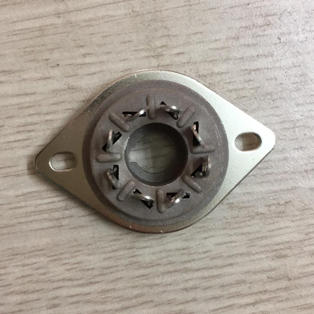 B03 Đế đèn 8 chân nâu chéo gắn chassic