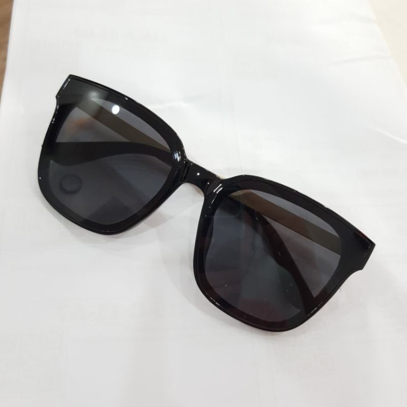 Kính mát nam nữ  chống UV400 thiết kế mắt vuông dễ đeo màu sắc thời trang 6035