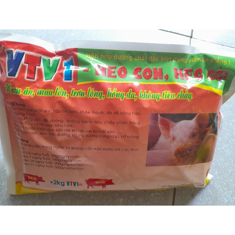 Cám tập ăn cho lợn con heo con, thức ăn dinh dưỡng cho lợn sơ sinh, chó, dê cừu trâu bò thỏ