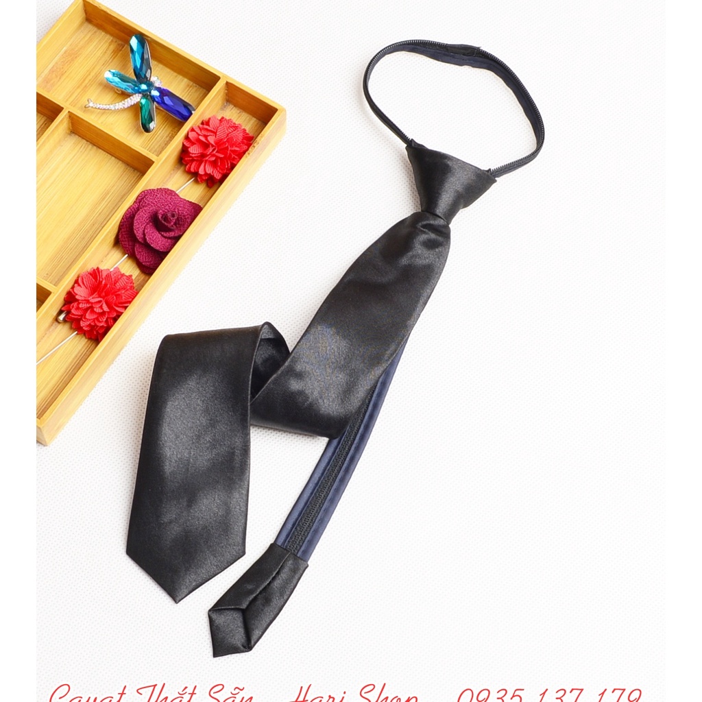 Cavat Thắt Sẵn Bản Nhỏ 5cm  Khoá Kéo Dài 35cm