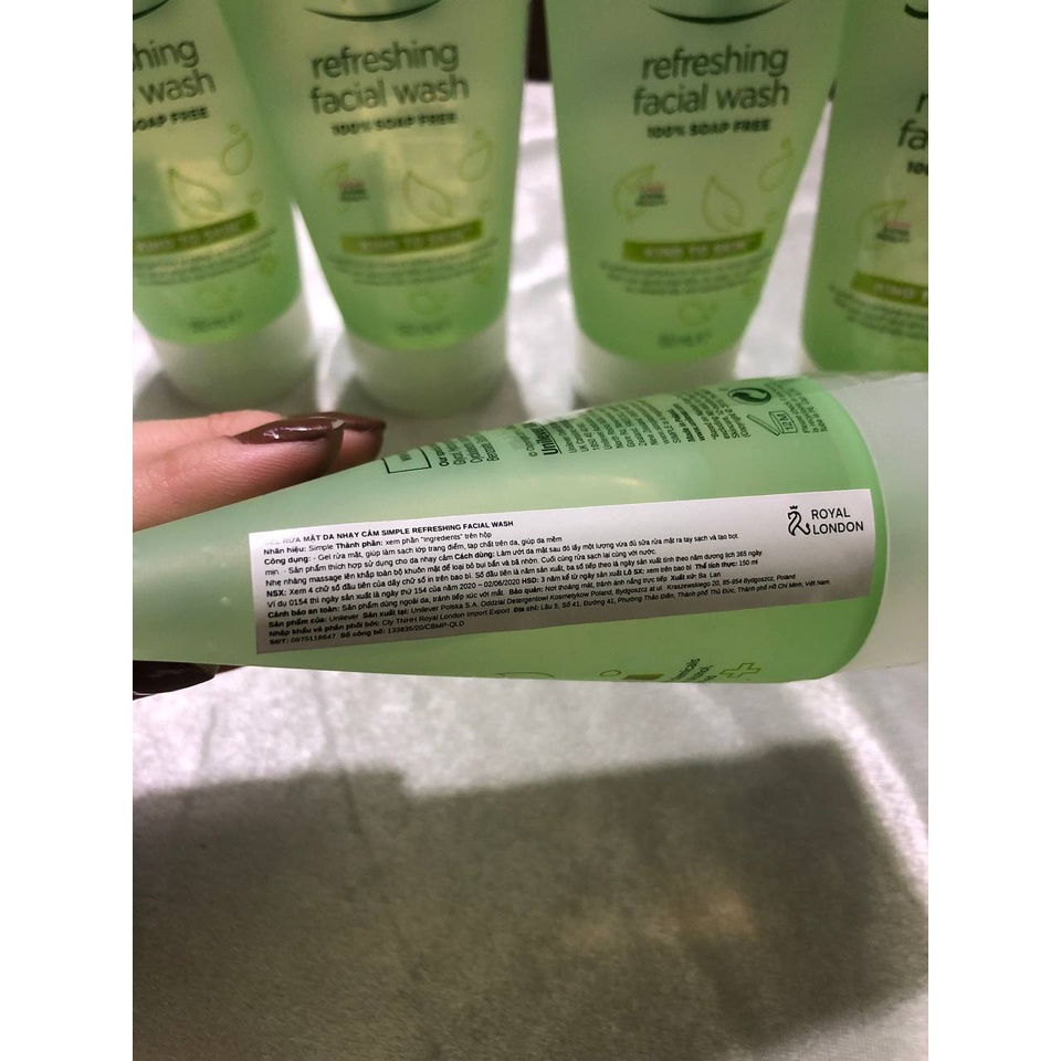 Sữa rửa mặt simple gel