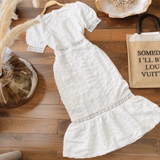 Đầm xô viền ren cổ vuông đuôi cá