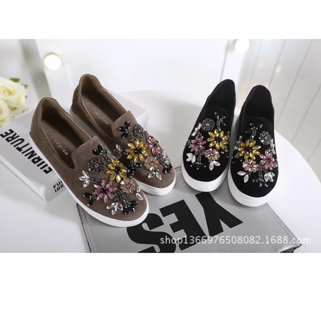 Giầy slip on da lộn đính đá