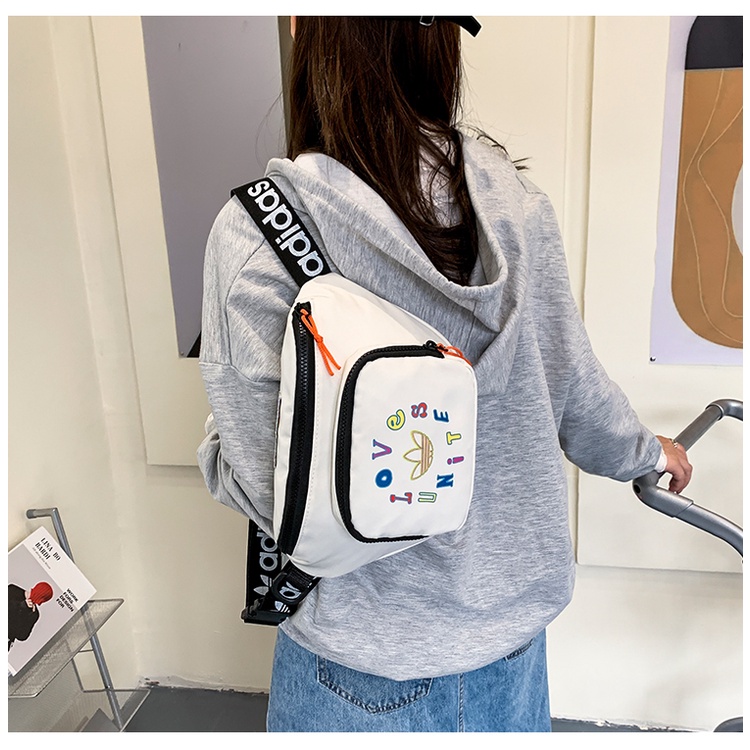 Túi đeo chéo ADIDAS LOVE, túi đeo vai đi GYM, du lịch phong cách trẻ trung, năng động.