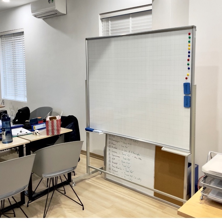 Bảng từ trắng di động , tặng kèm bút ,bông lau từ, nam châm bảng