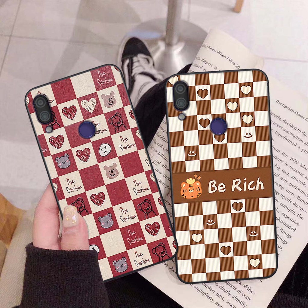 Ốp Xiaomi Redmi Note 7 gấu Bear rick caro vuông thời trang siêu đẹp