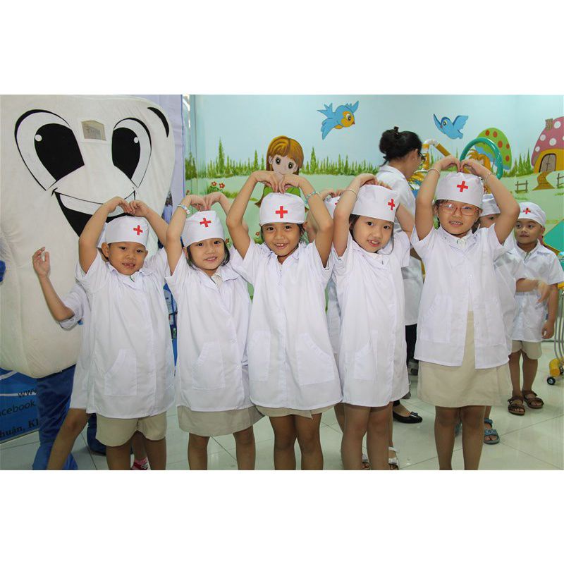 Bộ trang phục áo bác sĩ cho trẻ mầm non
