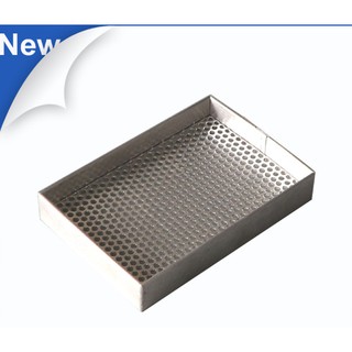 Khay inox để chi tiết đồng hồ sau khi lau dầu